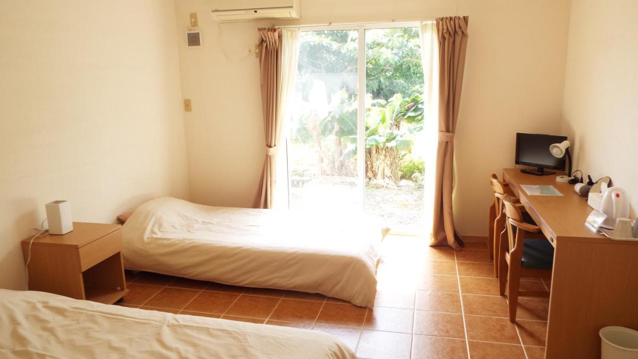 Hotel Asobibase Yamabare-House Ishigaki  Exterior foto